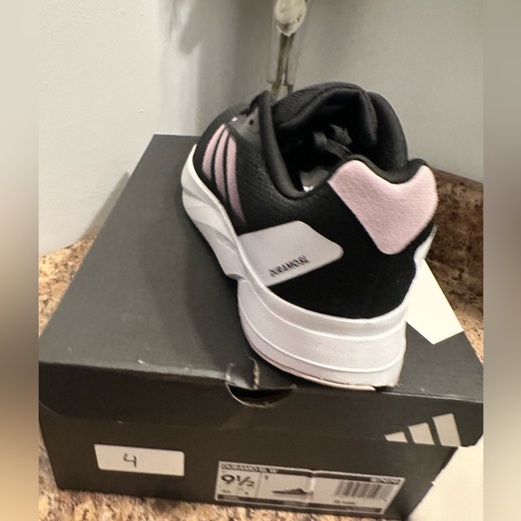 Adidas Women's Black and Pink Running Shoes 9.5 NEW - Picture 3 of 6